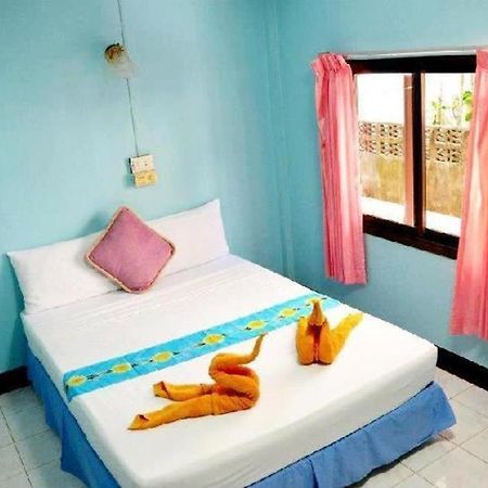 Oyo 797 Pink House Bungalow Ко-Ланта Экстерьер фото