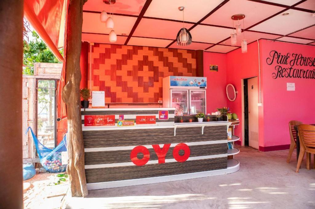 Oyo 797 Pink House Bungalow Ко-Ланта Экстерьер фото