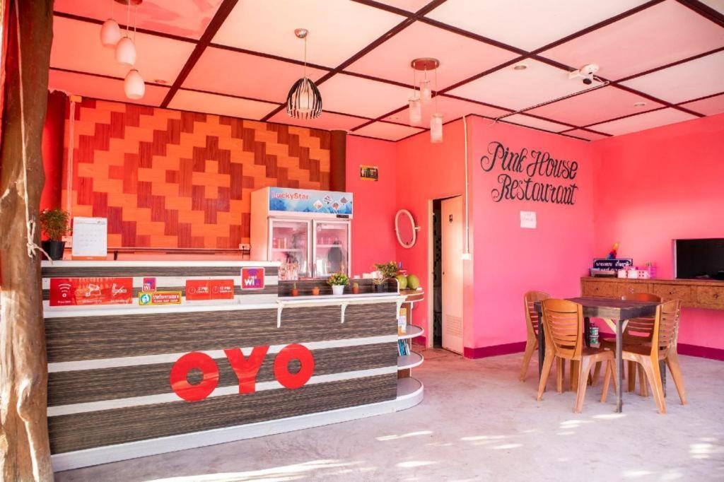 Oyo 797 Pink House Bungalow Ко-Ланта Экстерьер фото