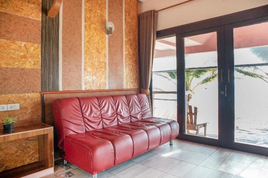 Oyo 797 Pink House Bungalow Ко-Ланта Экстерьер фото