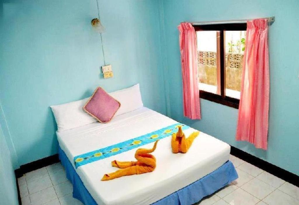 Oyo 797 Pink House Bungalow Ко-Ланта Экстерьер фото