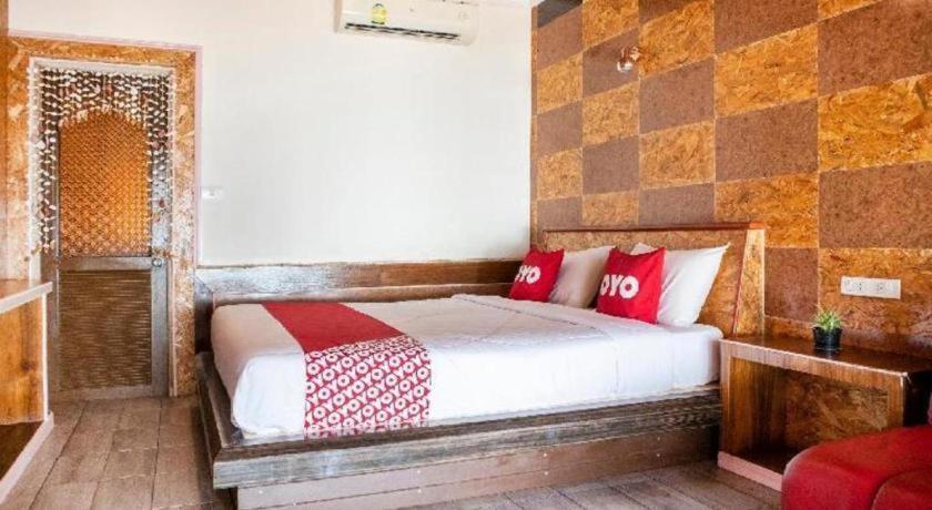 Oyo 797 Pink House Bungalow Ко-Ланта Экстерьер фото