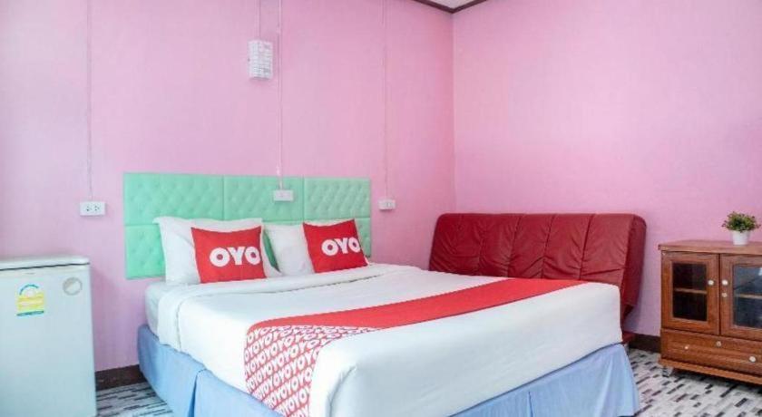 Oyo 797 Pink House Bungalow Ко-Ланта Экстерьер фото